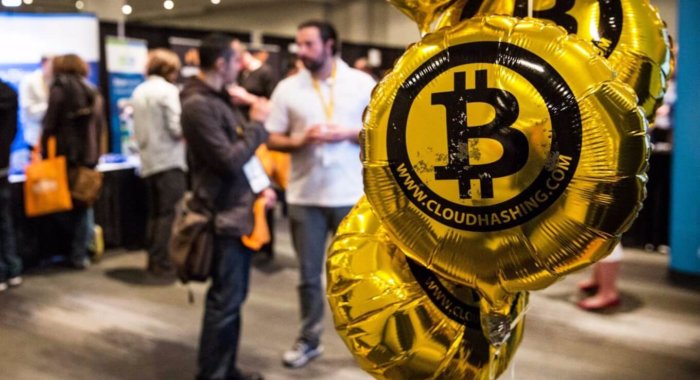 Причины раскола внутри Bitcoin и падения курса цифровой валюты — мнение специалиста DataArt