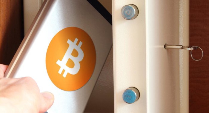 Программист из Китая арестован за кражу биткойнов на сумму 20 млн юаней