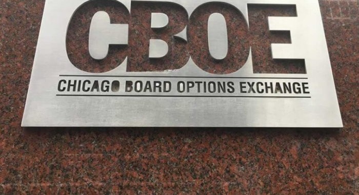 Наперегонки: CBOE запустит фьючерсы на биткоин 10 декабря