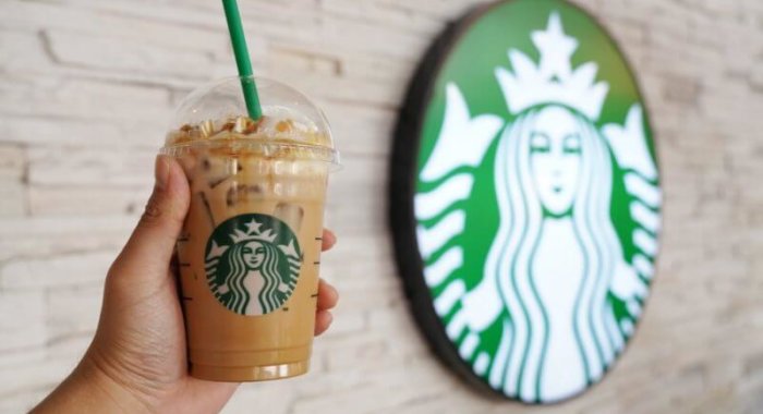 Глава Starbucks планирует использовать криптовалюты в своей сети