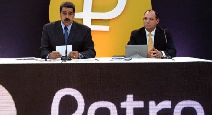 Власти Венесуэлы разрешили оплачивать авиабилеты криптовалютой «петро»