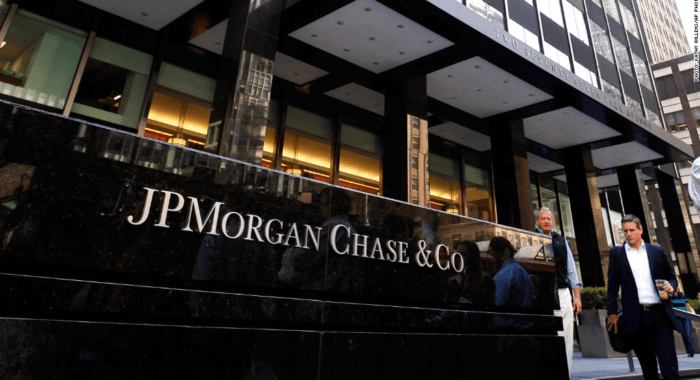 Банк JPMorgan будет принимать биткоин и эфириум в качестве залога