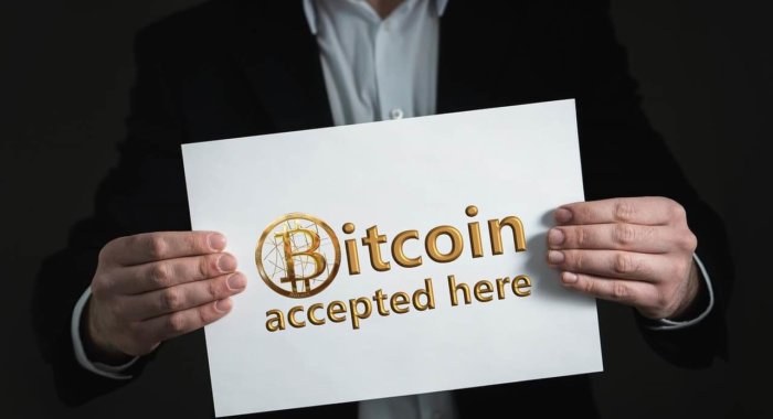 Заработная плата в биткоинах?