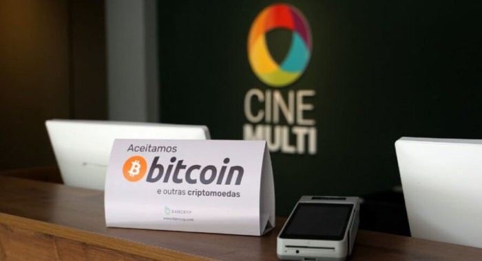 Кинотеатр Бразилии начал принимать биткоины