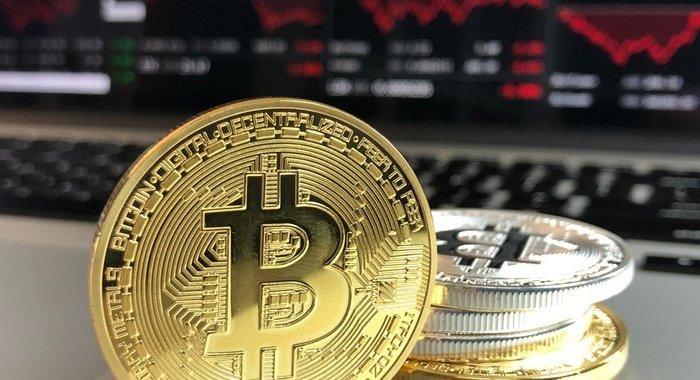 Биткоин и LTC продолжают расти