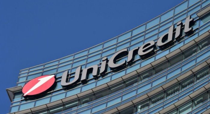 Банк UniCredit начал предлагать клиентам биткоин-ETF от BlackRock