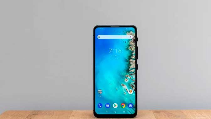 ASUS представила новый смартфон с поворотной камерой