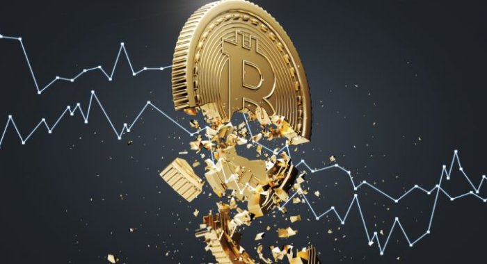 После небольшого снижения BTC стабилизировался