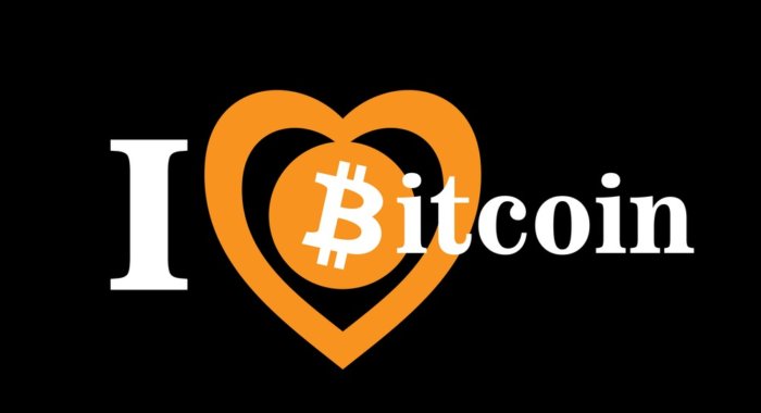 Биткоин — самый популярный актив у инвесторов