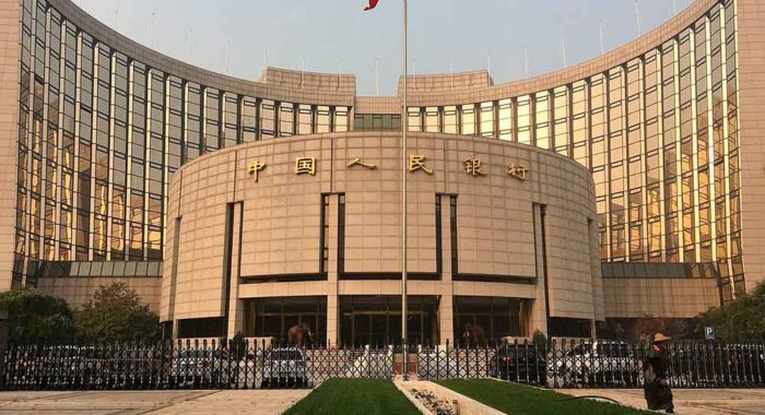 Китай вливает на рынок сумму, равную капитализации BTC