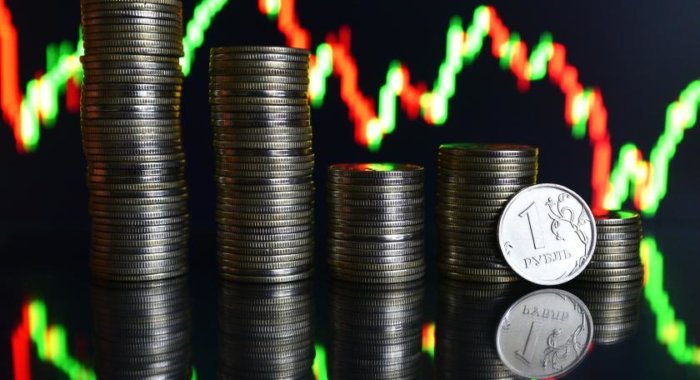 Эксперты признали рубль второй самой неустойчивой валютой мира
