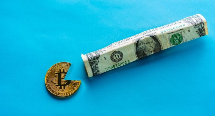 Биткоин рвётся вверх, на горизонте — $10000