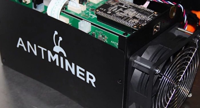 На Antminer 17 посыпались жалобы из-за частых отказов в работе