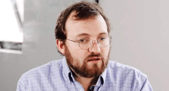 В сети появилась петиция за бороду Ч.Хоскинсона