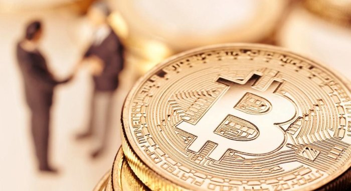 Биткоин: Консолидация может смениться прорывом
