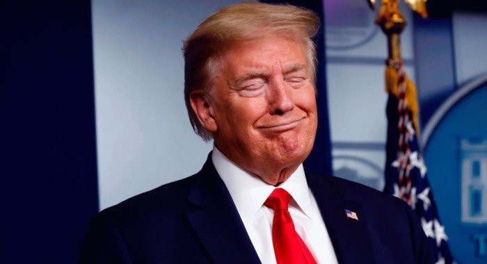 Трамп спасает крупные компании, биткоин — людей