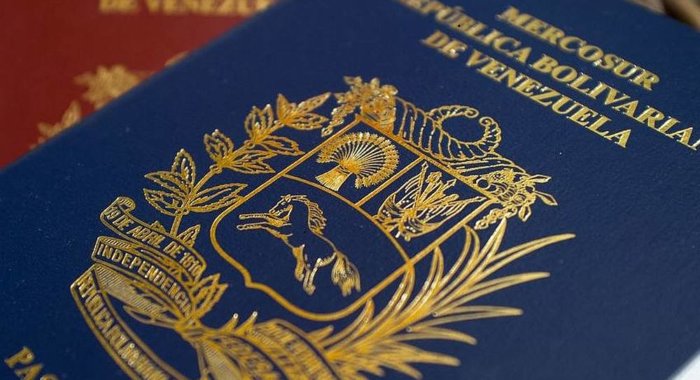 Венесуэла выдаёт новые паспорта за биткоины