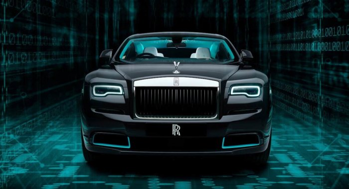 Роскошный Rolls-Royce включает зашифрованное сообщение