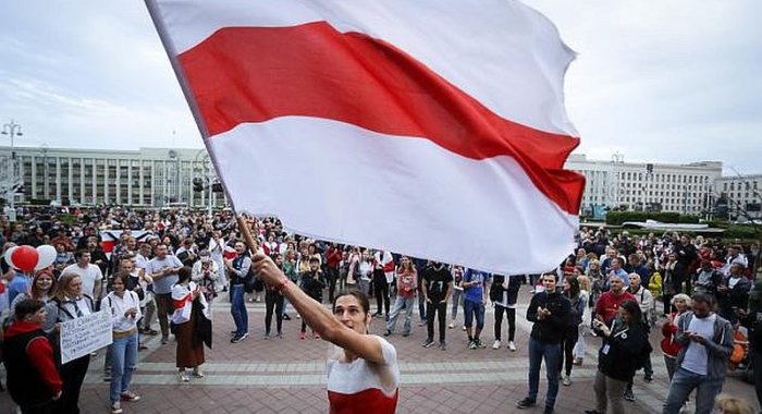 Telegram поддержал протесты в Беларуси новым флагом