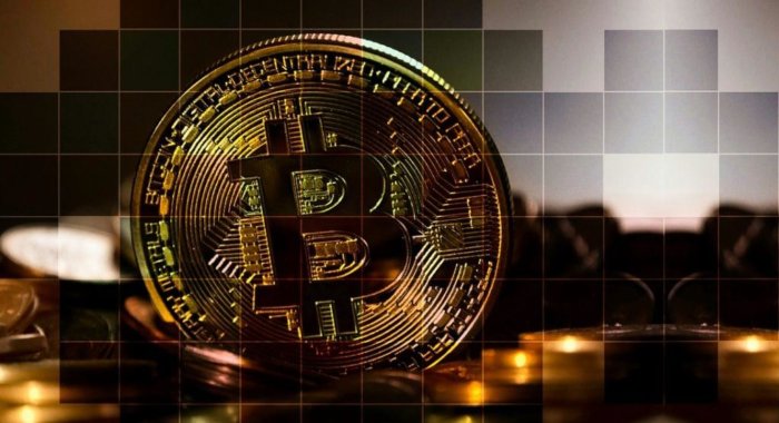 5 криптобирж хранят 10% биткоинов в обороте