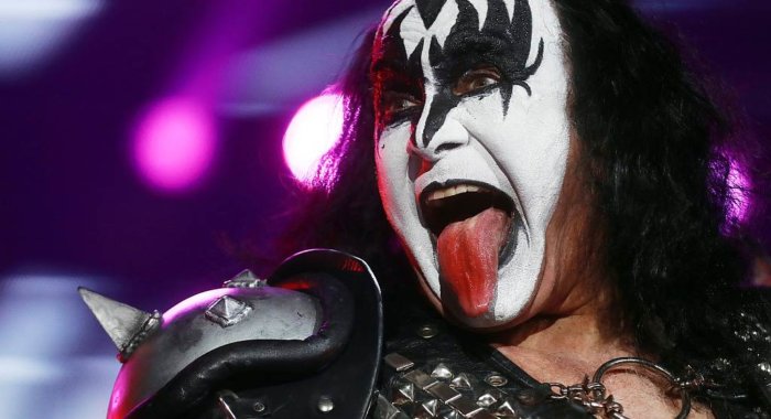 Участник рок-группы Kiss готов купить биткоин