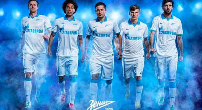 Коллекционные карты выпущены с игроками ФК Зенит