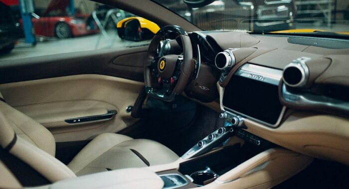 Шикарная Ferrari 360 Modena продана за биткоины