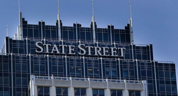 Банковский холдинг State Street предложит клиентам криптоуслуги