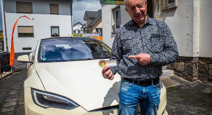 Немецкий таксопарк из машин Tesla добавил платежи в Dogecoin