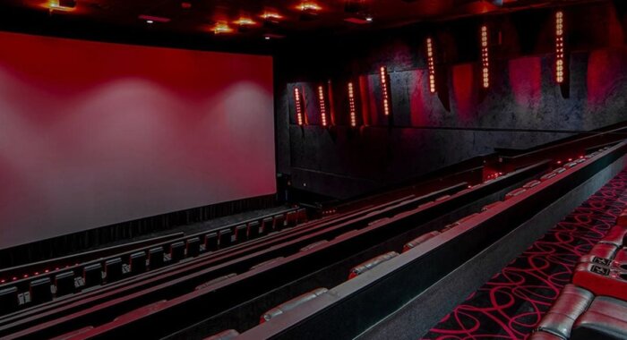 В кинотеатров Regal начнут принимать биткоин и эфириум
