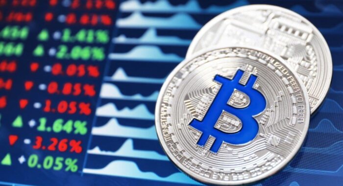 11 марта крупные трейдеры начали активно шортить биткоин