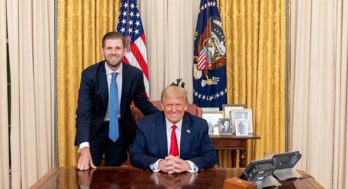 Сын Дональда Трампа открестился от монеты TrumpCoin