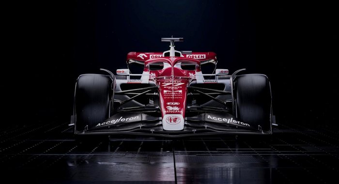 Команда Alfa Romeo наладит контакт с фанатами в метавселенной Everdome