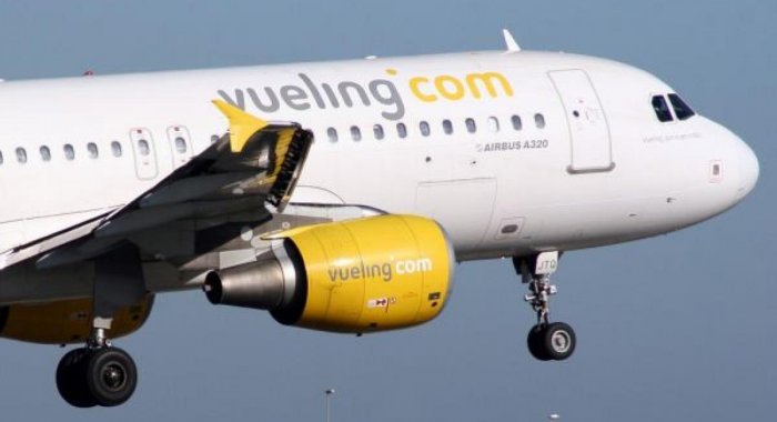 Vueling стала первой авиакомпанией Европы, добавившей оплату в Shiba Inu