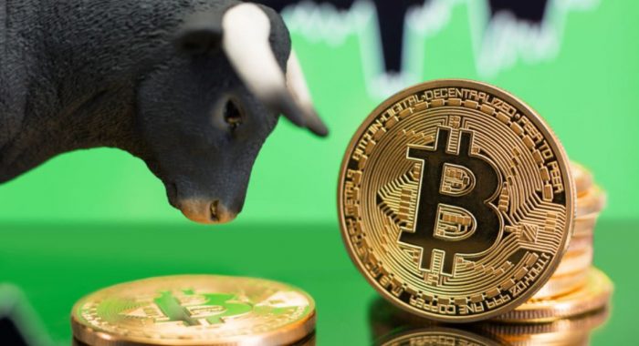 Bloomberg: перед халвингом биткоин подорожает до $ 50 000