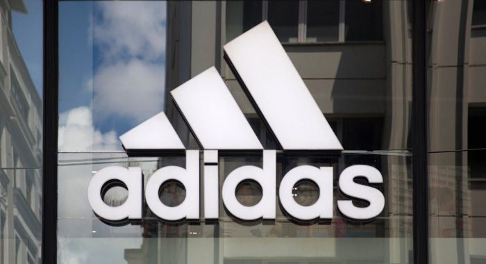 Adidas выпустила коллекцию NFT-одежды для метавселенной