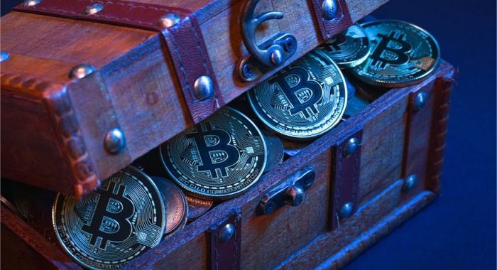 После 6 лет бездействия 7 биткоин-адресов переместили BTC на $30 млн