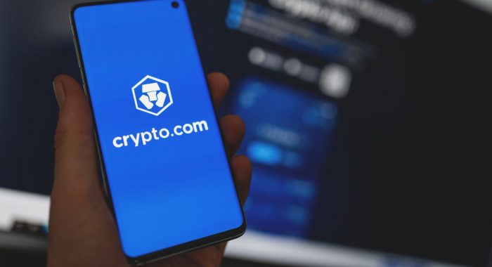 Crypto.com перестанет предоставлять услуги институционалам в США