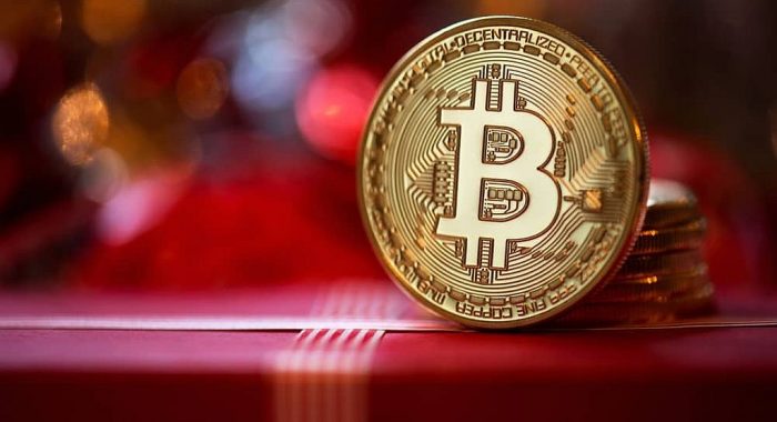 Заявления ФРС о сохранении процентных ставок лишило биткоин-ETF $430 млн