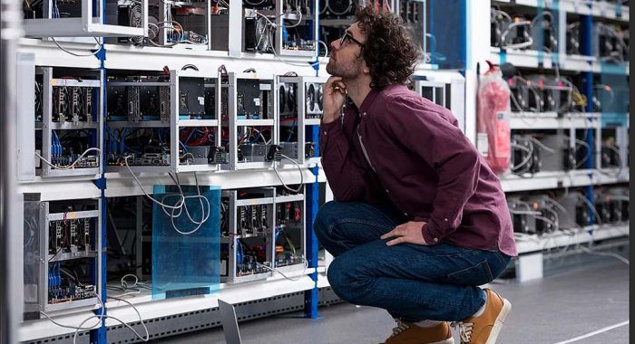 Из-за роста биткоина оборудование для майнинга подорожало на 30%