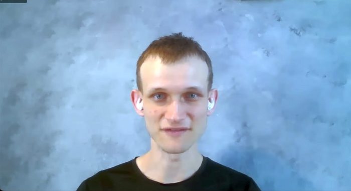 Действительно ли Виталик Бутерин встречается с актрисой Сидни Суини?
