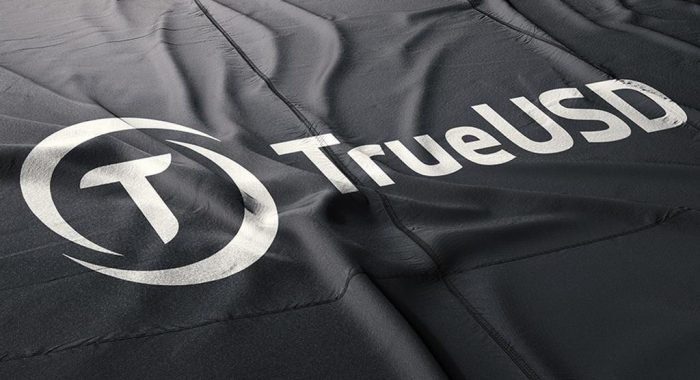 В Santiment отметили большой приток стейблкоинов True USD (TUSD) на биржи