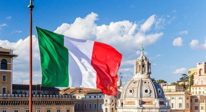 Крупнейший в Италии банк Intesa Sanpaolo купил биткоины на $1,05 млн