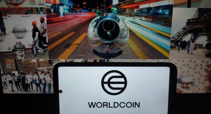 Курс Worldcoin упал на 10% после интеграции её технологии в Zoom и Docusing