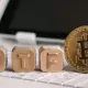 Хронология успеха и неудач биткоин-ETF в 2025 году