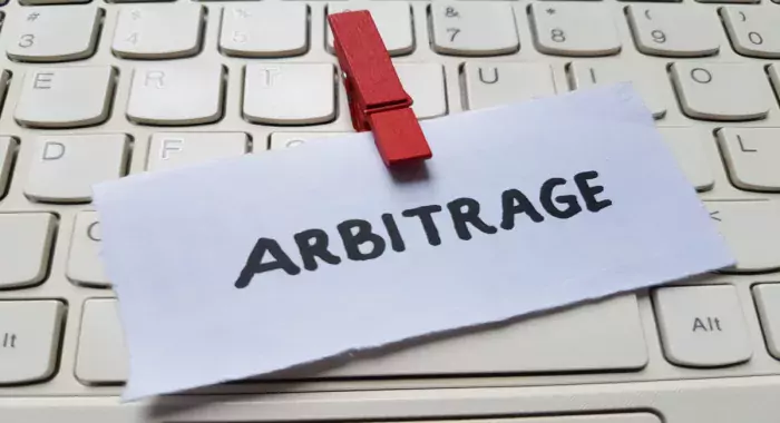 Как работает арбитраж криптовалют? Обучение и связки в 2024 году
