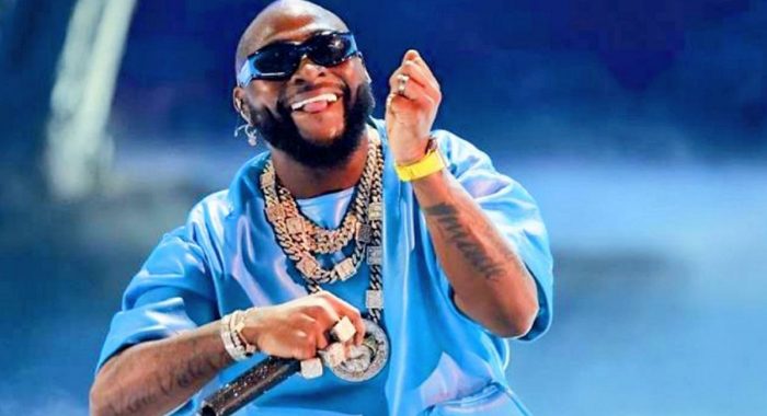 Нигерийского музыканта Davido заподозрили в схеме пампа и дампа