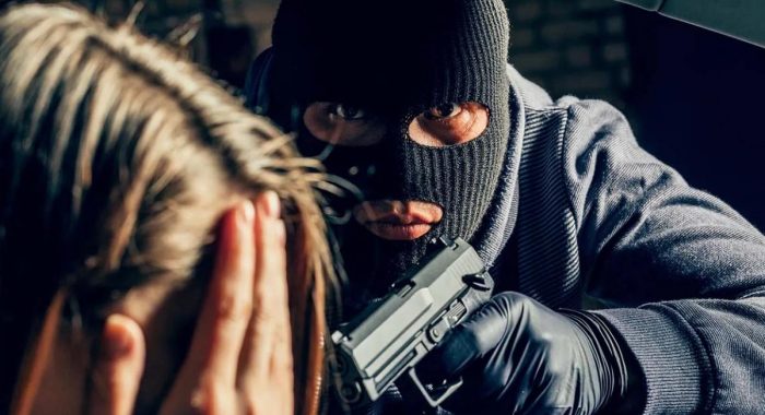 Владельцев криптовалют стали чаще грабить в реальной жизни
