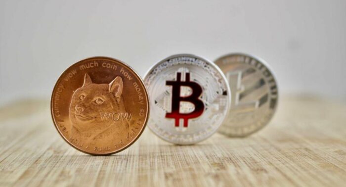 Dogecoin и Litecoin майнить в три раза выгоднее, чем биткоины
