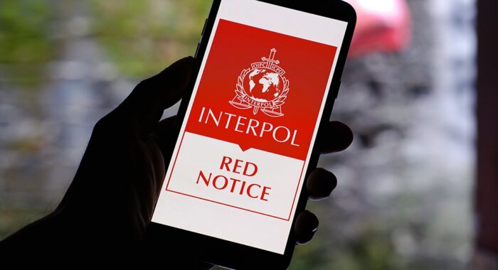Основатель Hex разыскивается Интерполом по обвинению в нападении